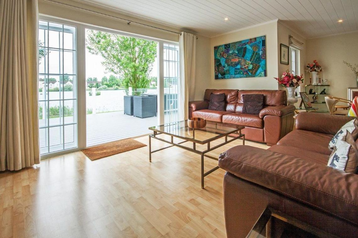 Windrush Lake 65, Sunset Lodge - P South Cerney Extérieur photo